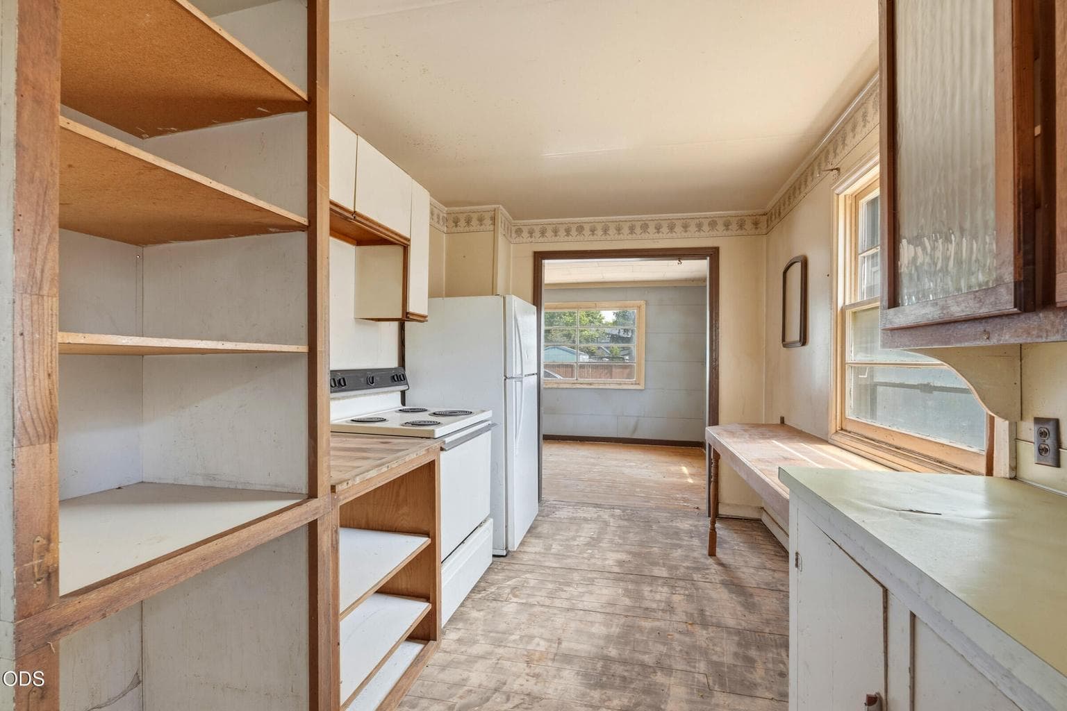 Photo of 237 SW 9th Street 24 of 37