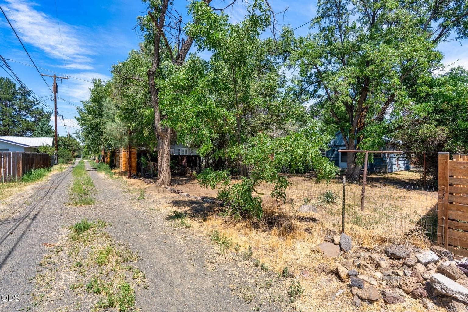Photo of 237 SW 9th Street 31 of 37
