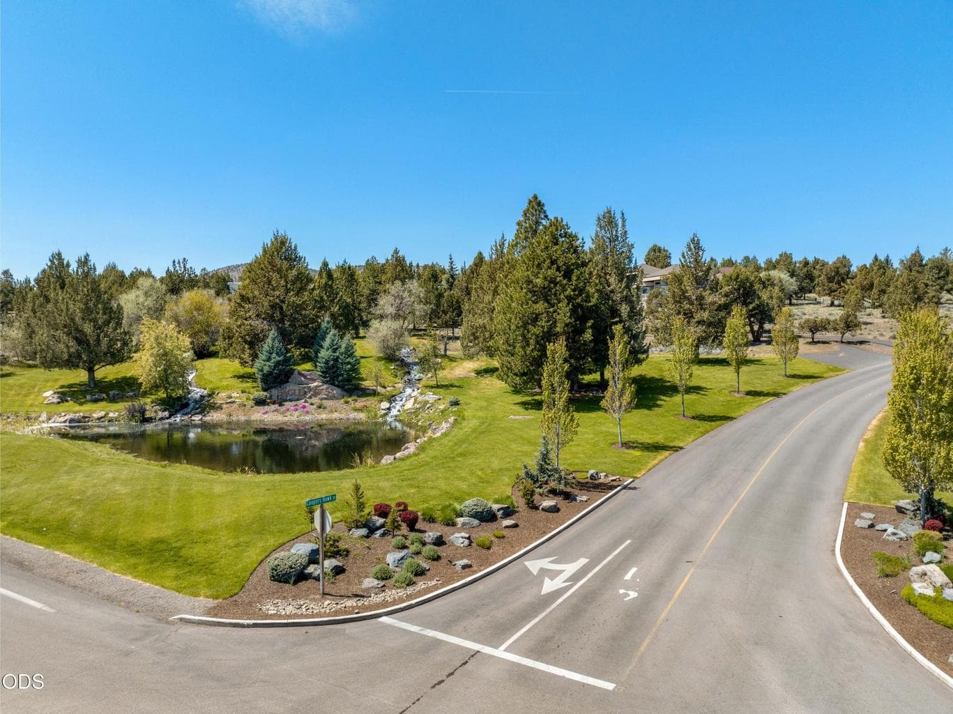Eagle Crest entrance