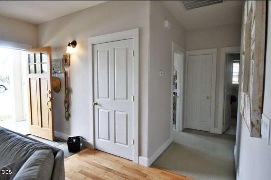 Photo of 20653 Foxborough Lane 2 of 10