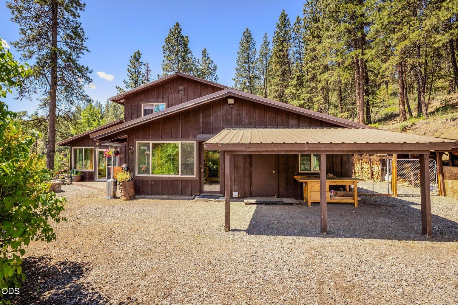 Photo of 39521 Spring Trail Court 2 of 59
