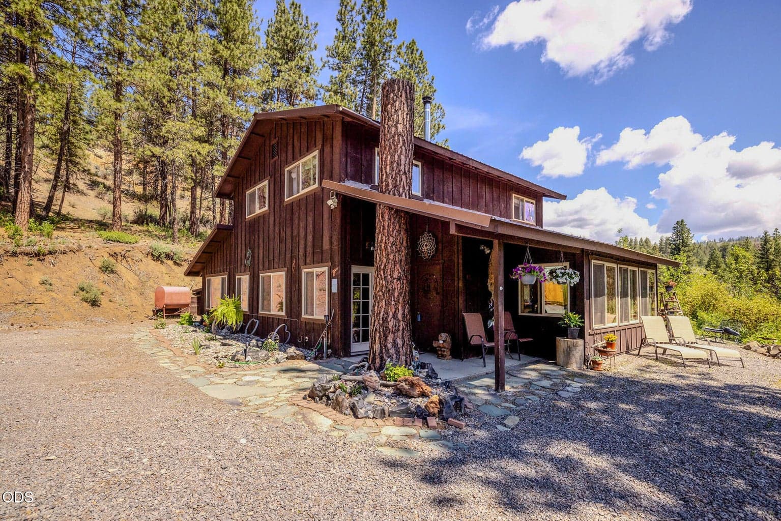 Photo of 39521 Spring Trail Court 5 of 59