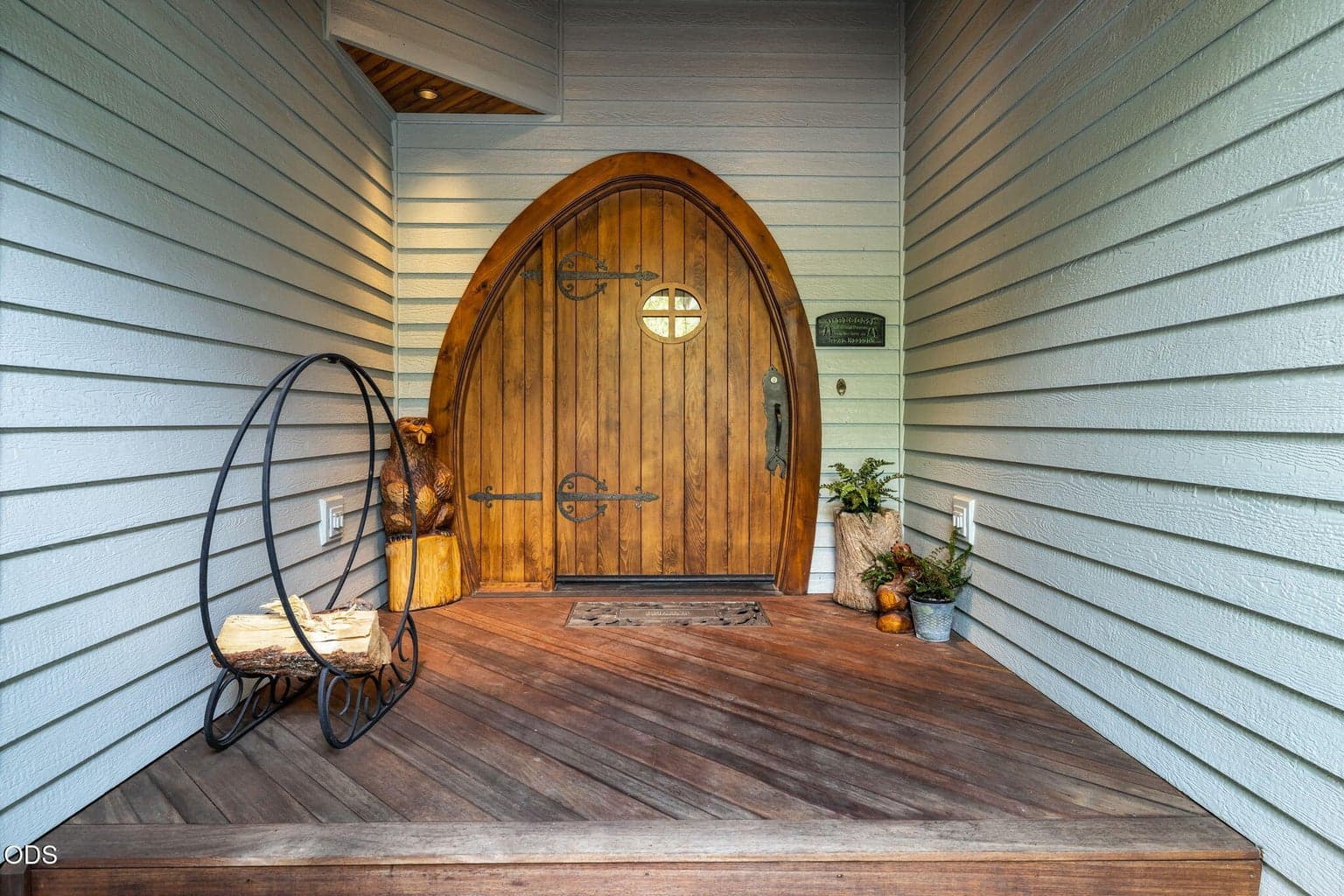 Photo of 60655 River Bend Drive 4 of 55