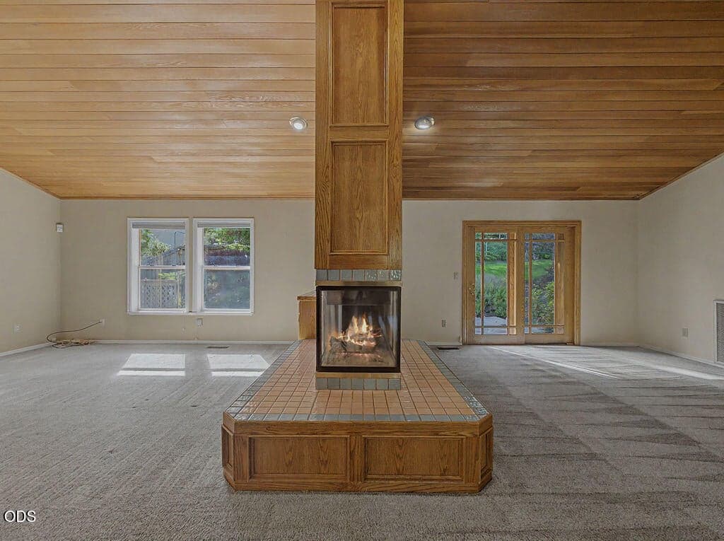 Photo of 248 Mountain View Boulevard 5 of 28