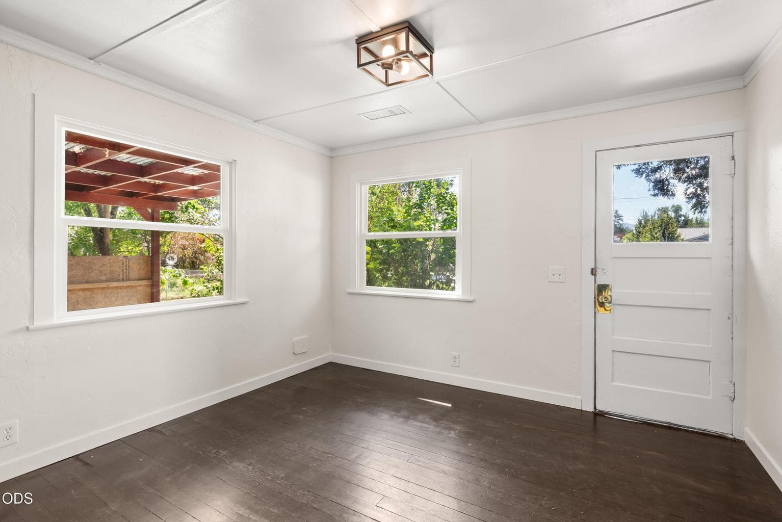 Photo of 105 Maple Street 3 of 29