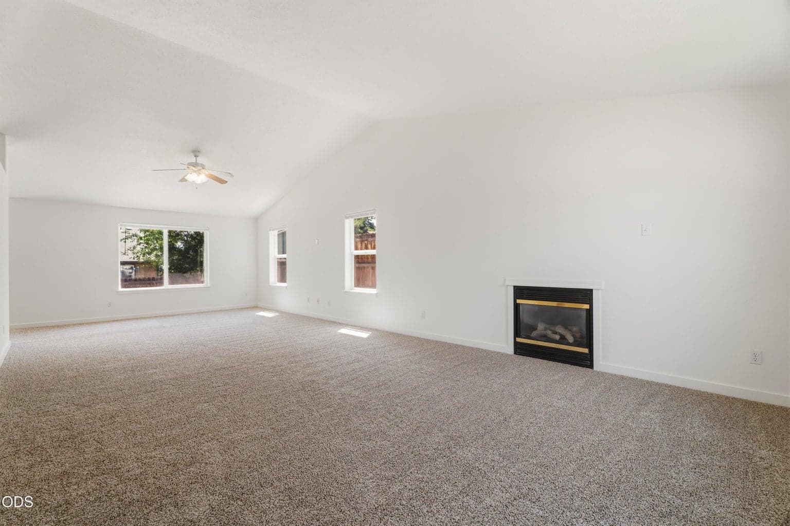 Photo of 1950 36th Street 4 of 29