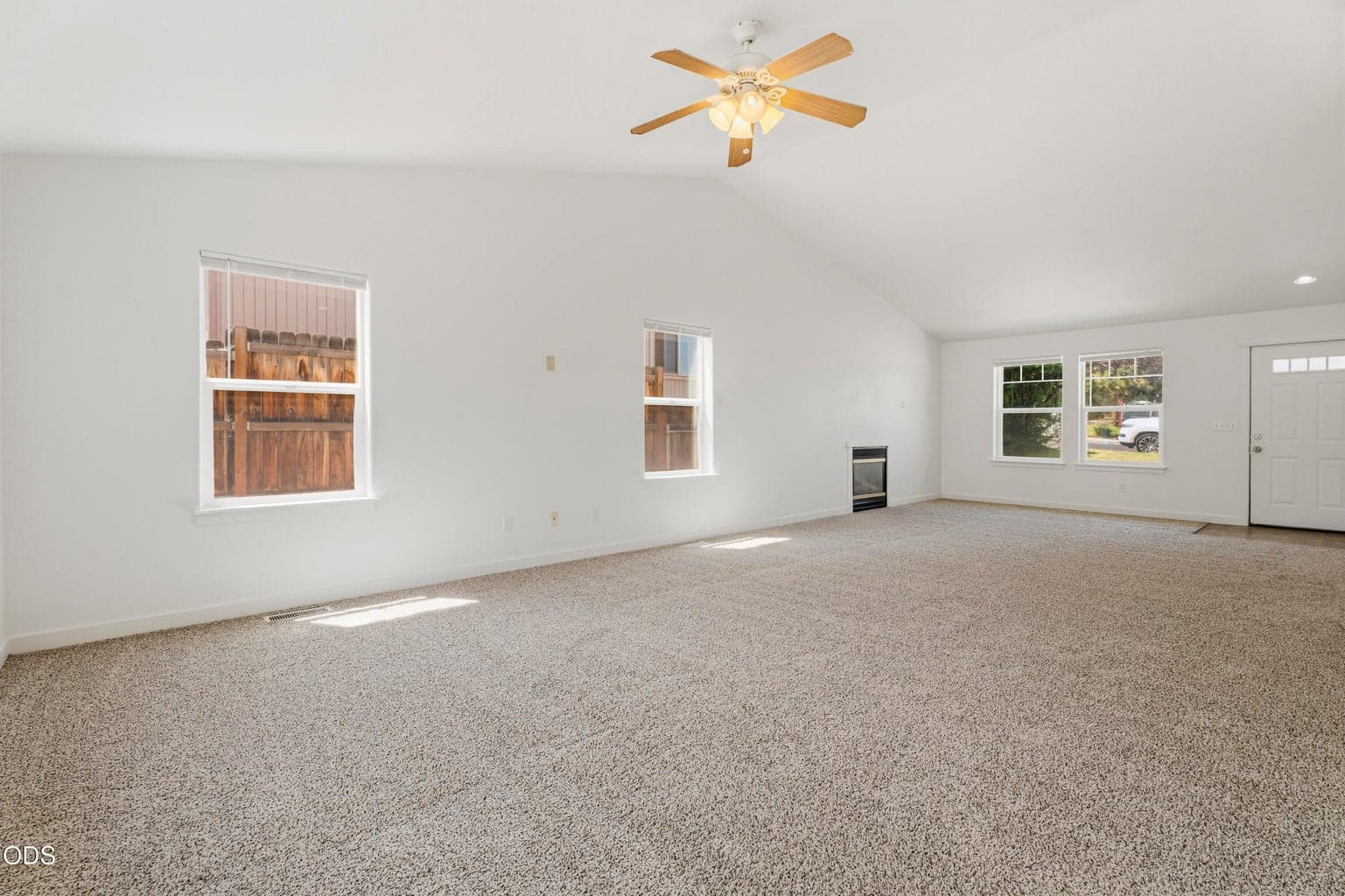 Photo of 1950 SW 36th Street 6 of 29