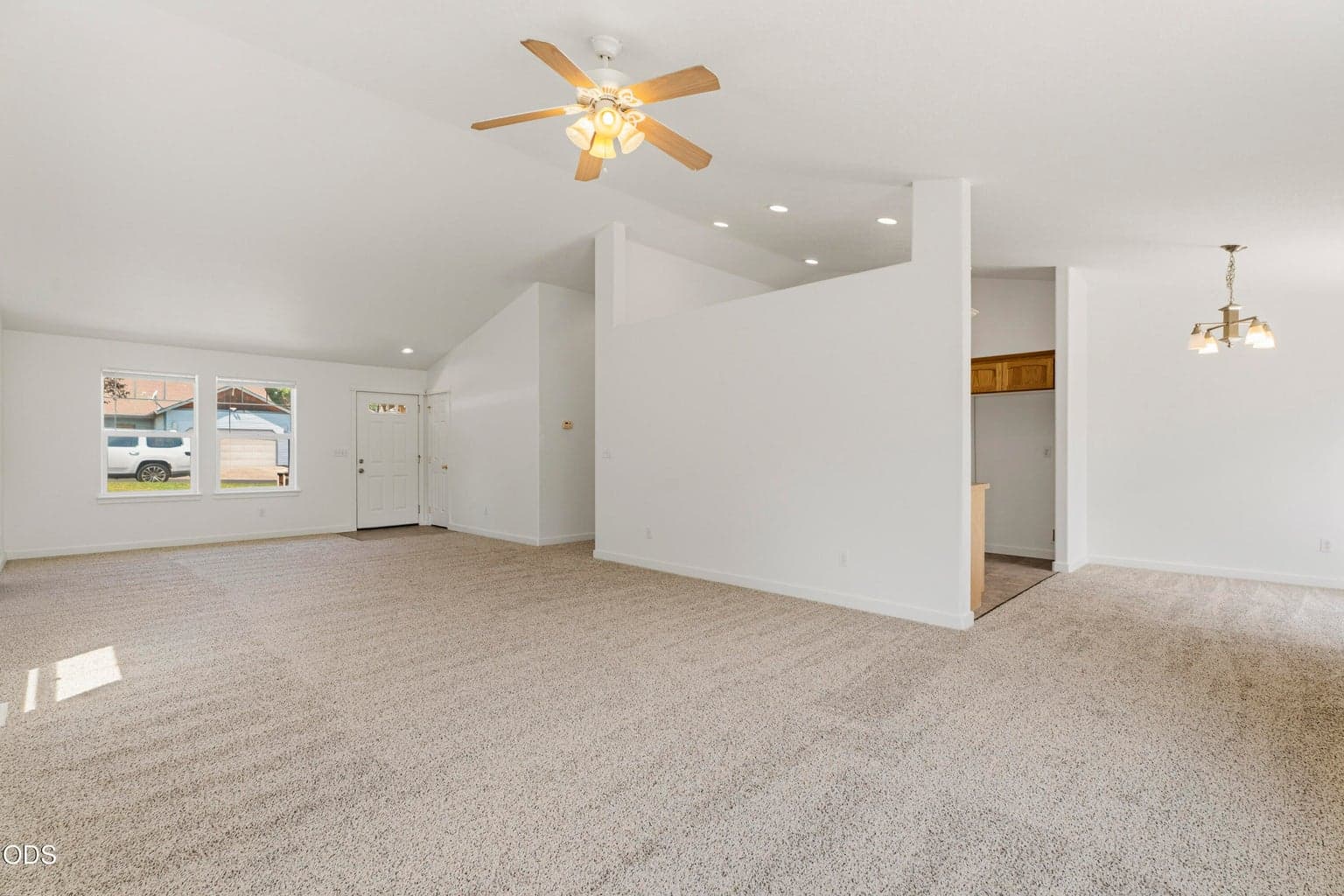 Photo of 1950 SW 36th Street 7 of 29