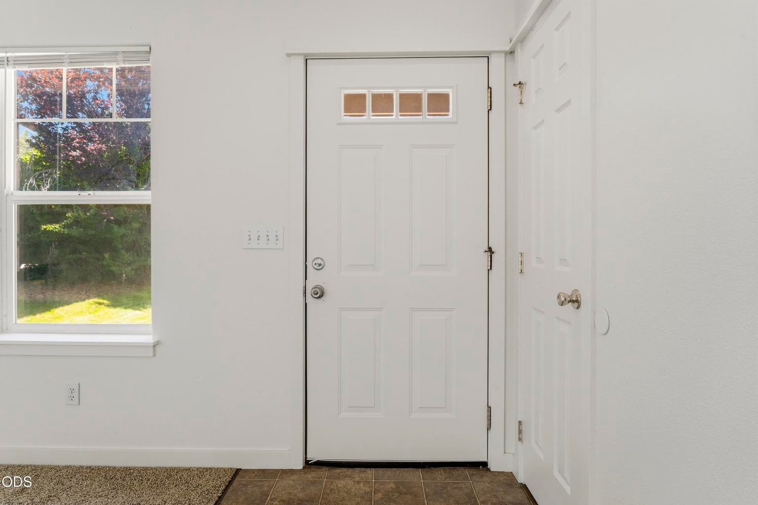 Photo of 1950 SW 36th Street 12 of 29