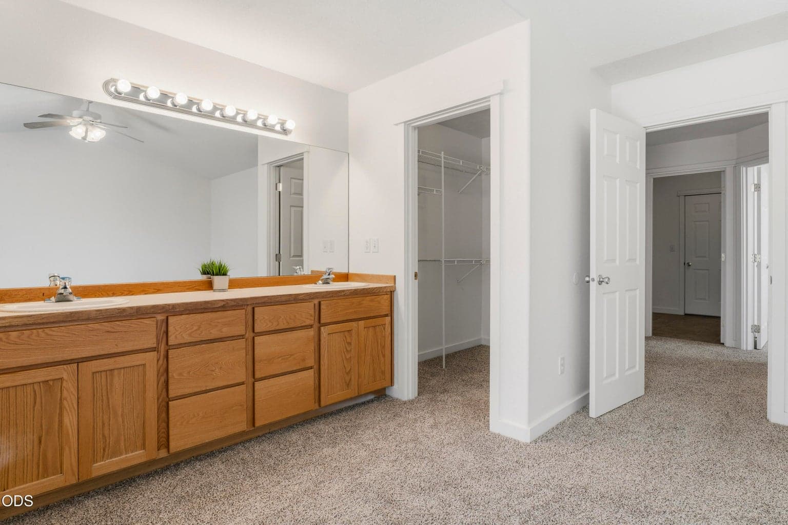 Photo of 1950 SW 36th Street 19 of 29