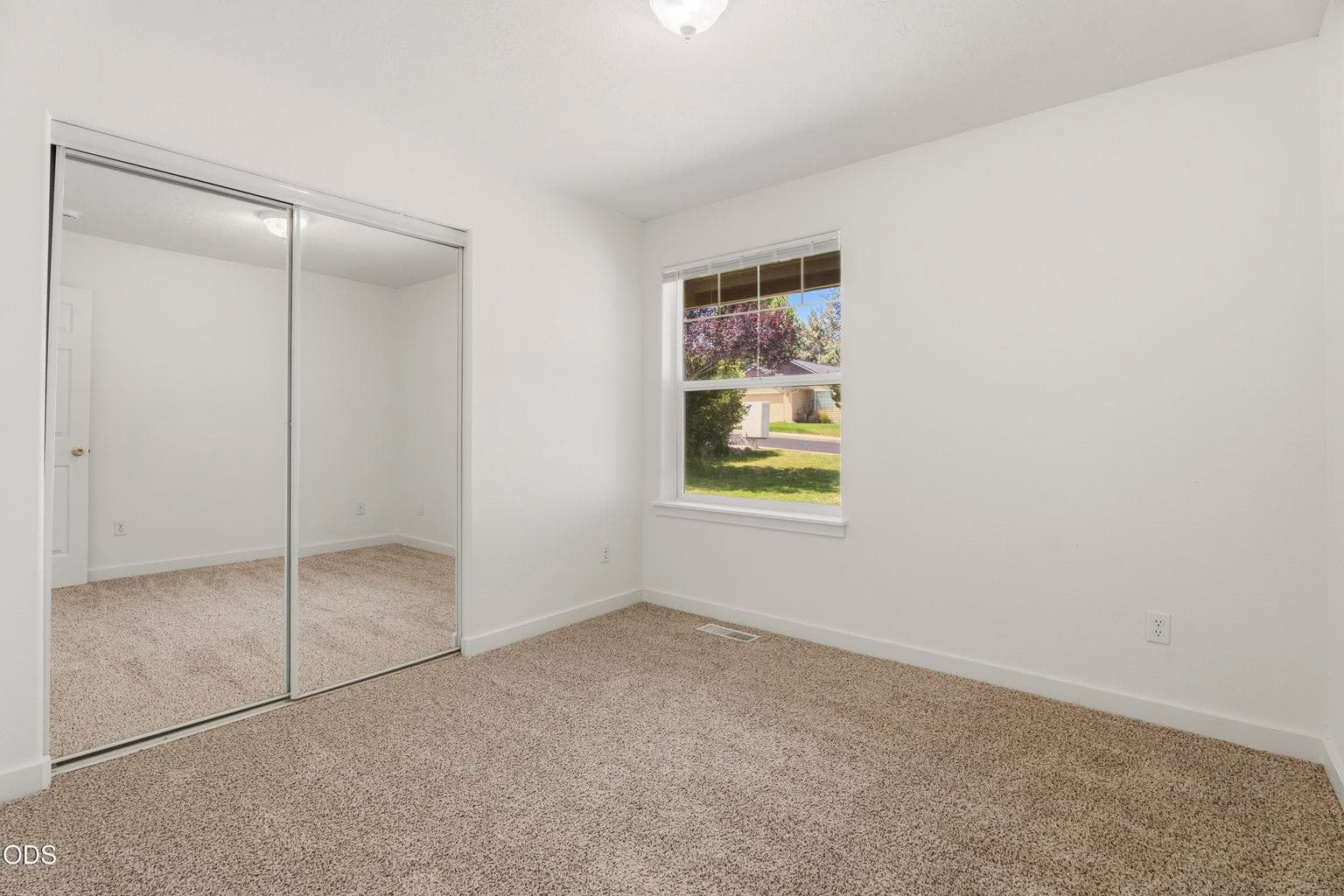 Photo of 1950 SW 36th Street 21 of 29