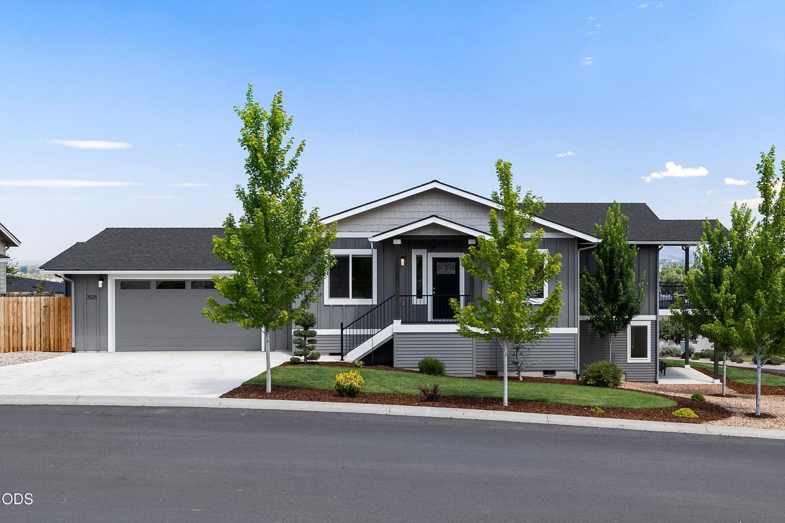 3525 Hillcrest Court