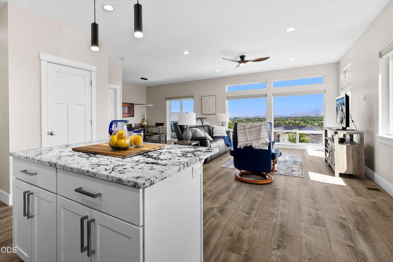 Photo of 3525 SW Hillcrest Court 18 of 59
