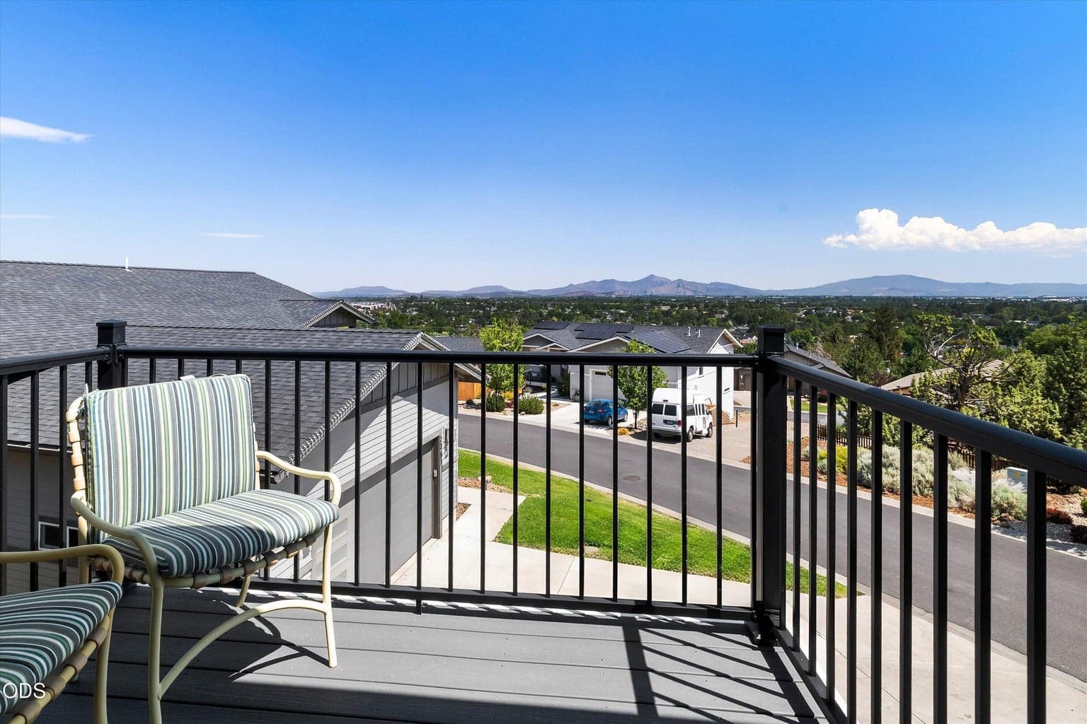 Photo of 3525 SW Hillcrest Court 10 of 59