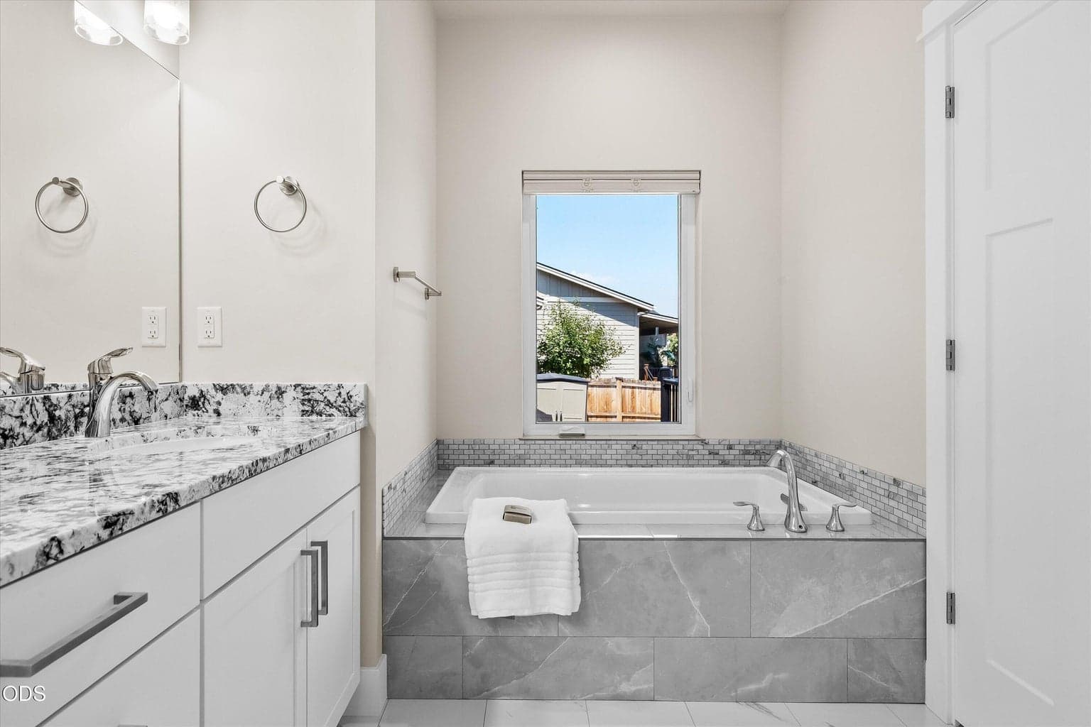 Photo of 3525 SW Hillcrest Court 31 of 59