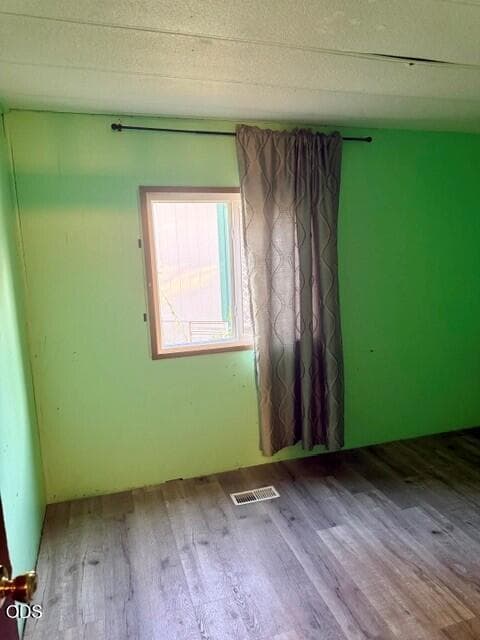 Photo of 939 Valley View Road 4 of 4