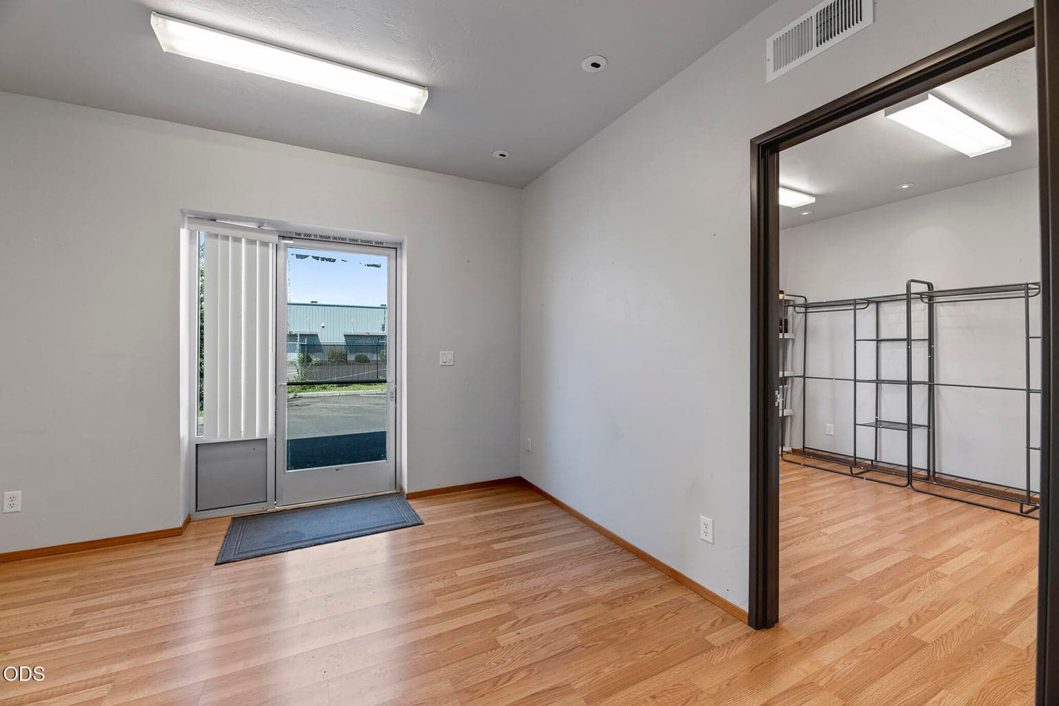 Photo of 658 Dutton Road 3 of 15