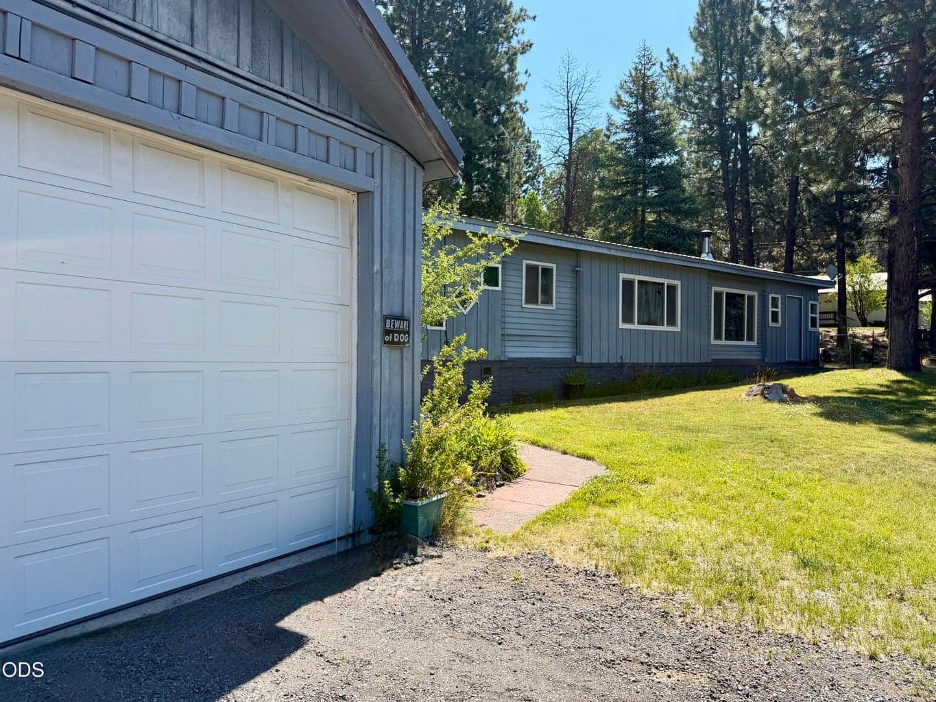 Photo of 433 Potter Street 2 of 12