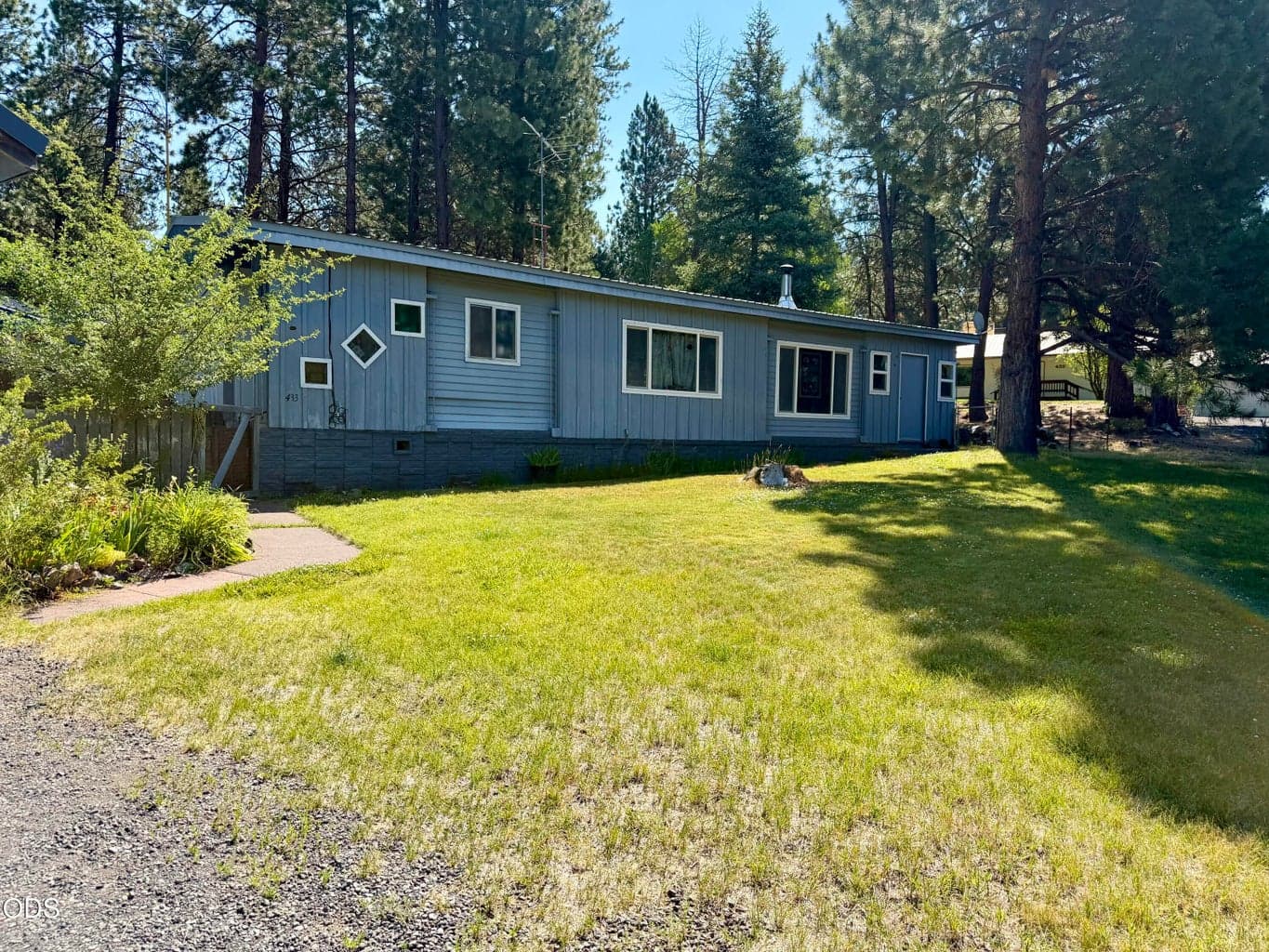 Photo of 433 Potter Street 1 of 12