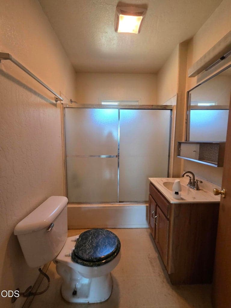 Photo of 2045 Garden Avenue 5 of 6