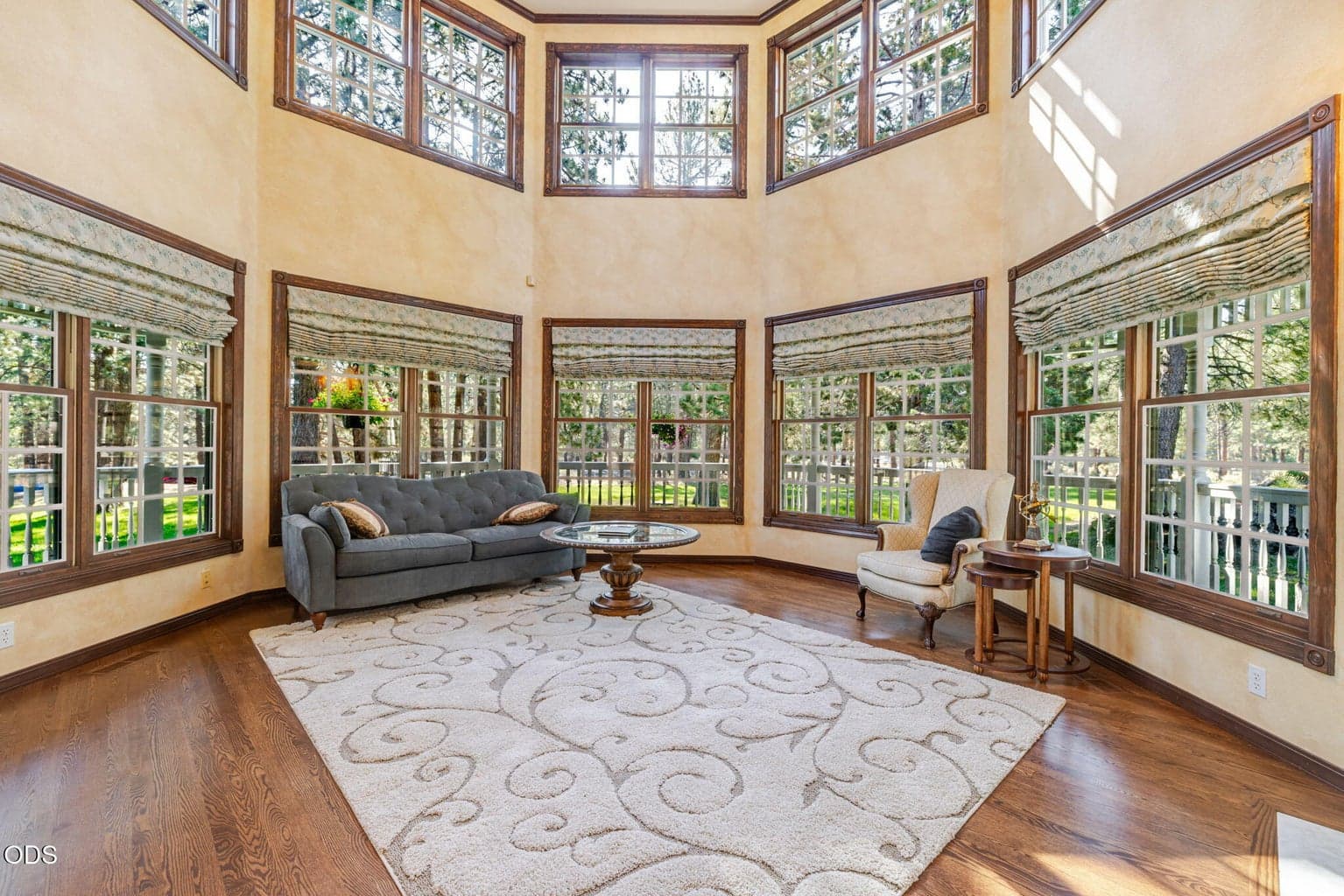 Photo of 60287 Tall Pine Avenue 5 of 51
