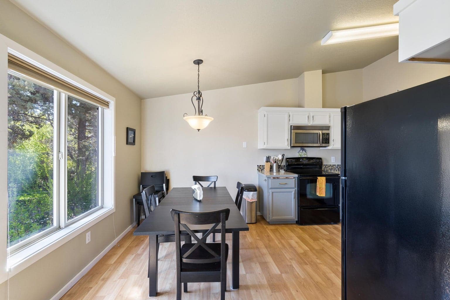 Photo of 986 SE Centennial Street 9 of 23