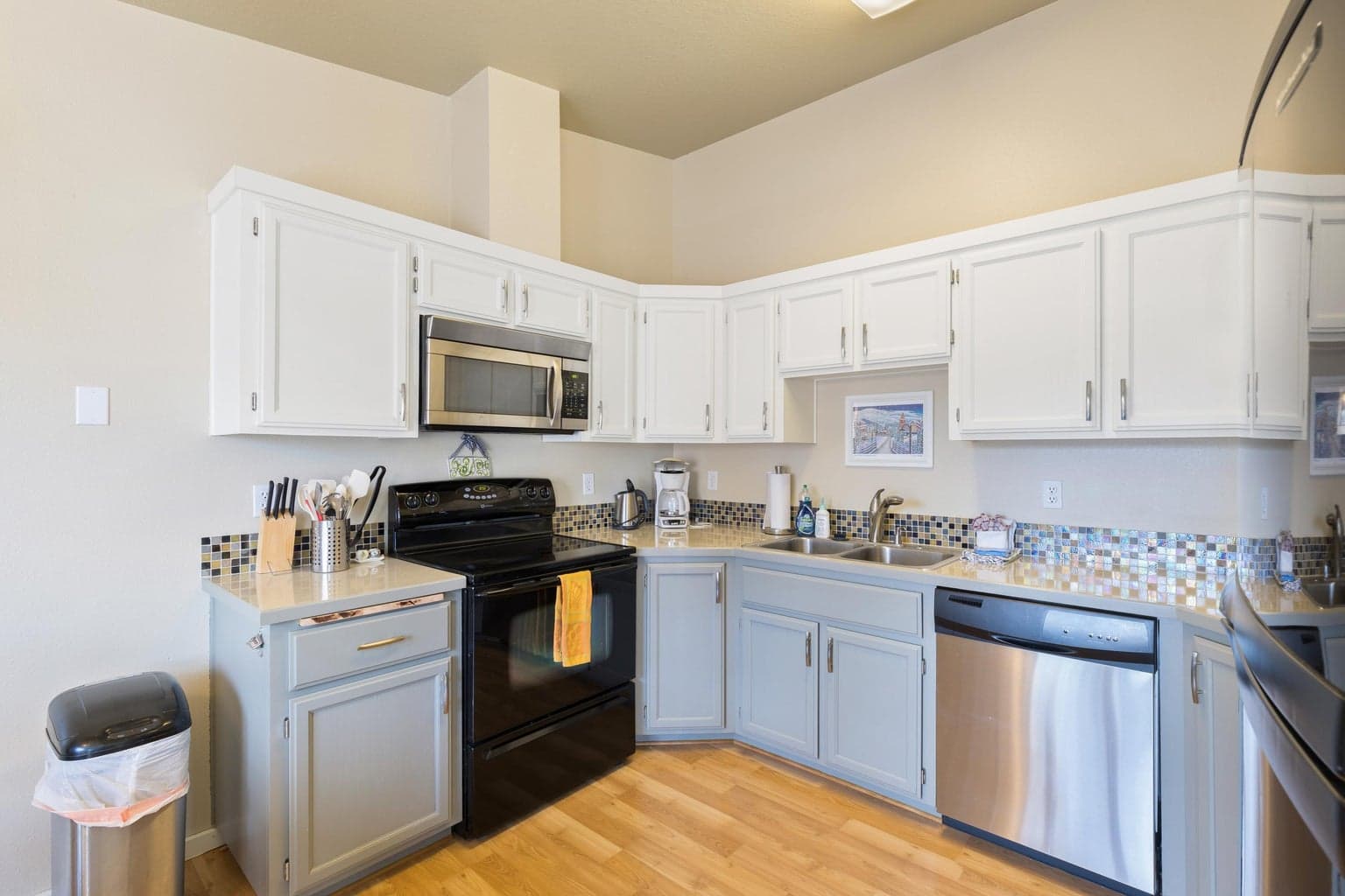 Photo of 986 SE Centennial Street 11 of 23