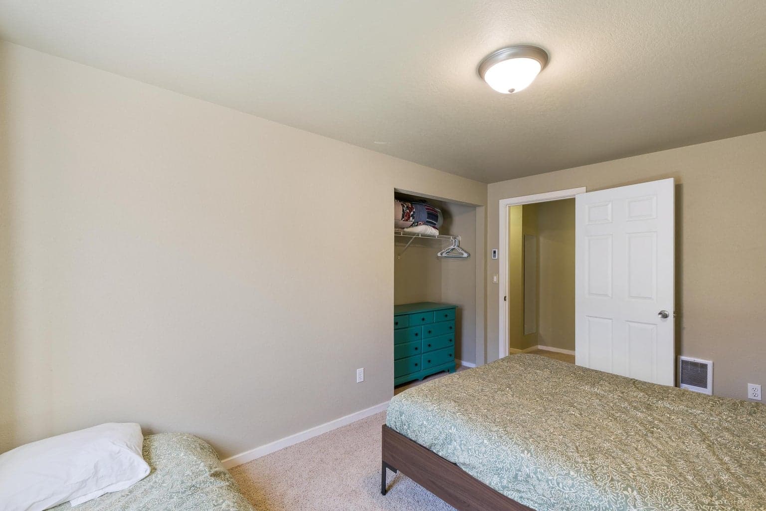 Photo of 986 SE Centennial Street 17 of 23