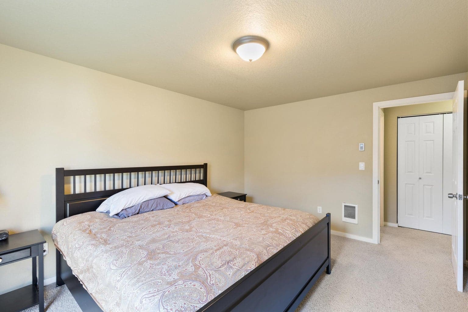 Photo of 986 SE Centennial Street 19 of 23