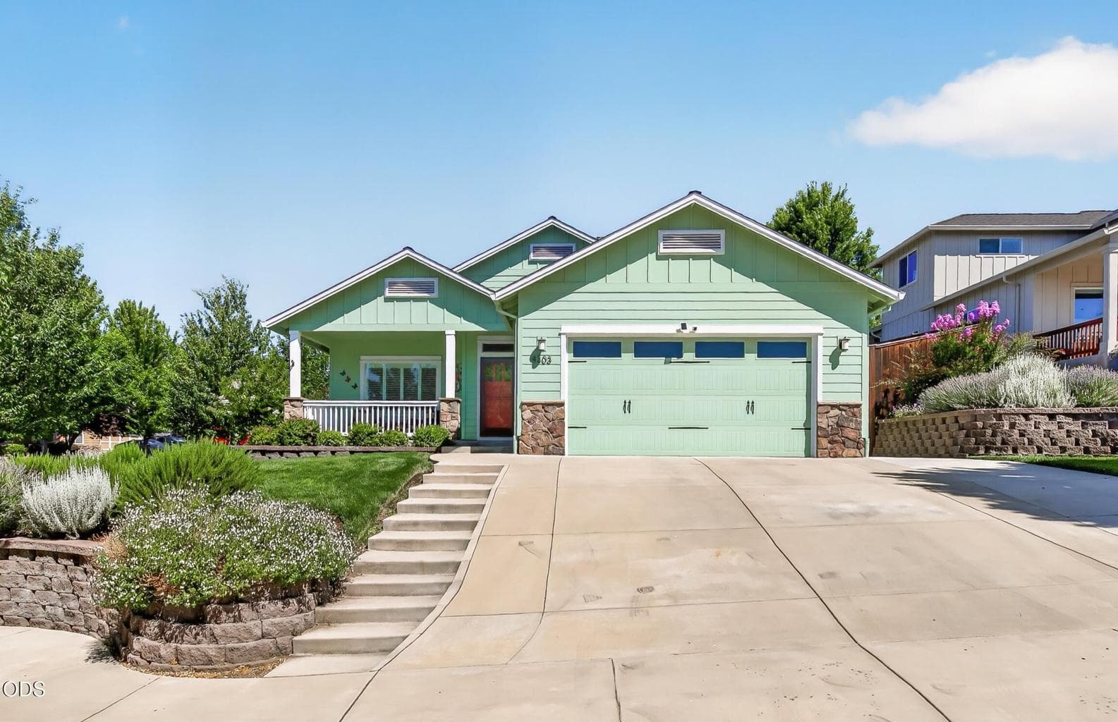 Photo of 4303 Vineyard Terrace 2 of 43