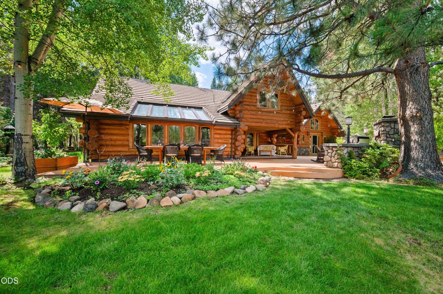 An inspirational retreat offering privacy, adventure, and exceptional riverfront living.