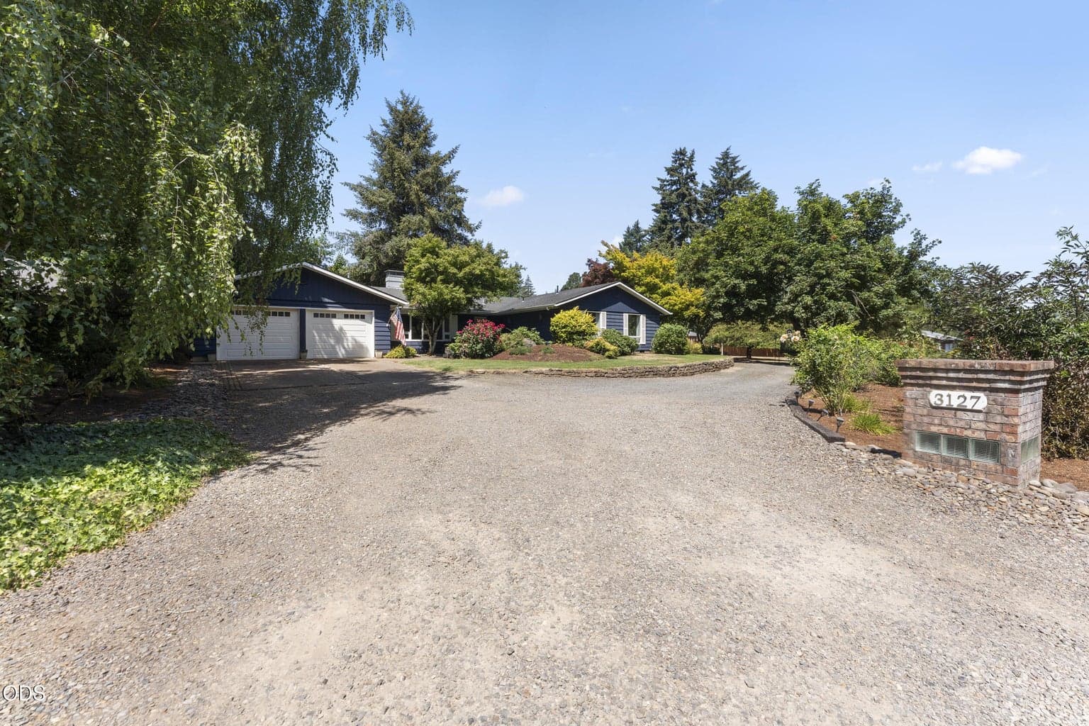 Photo of 3127 Orchard Heights Road 2 of 52