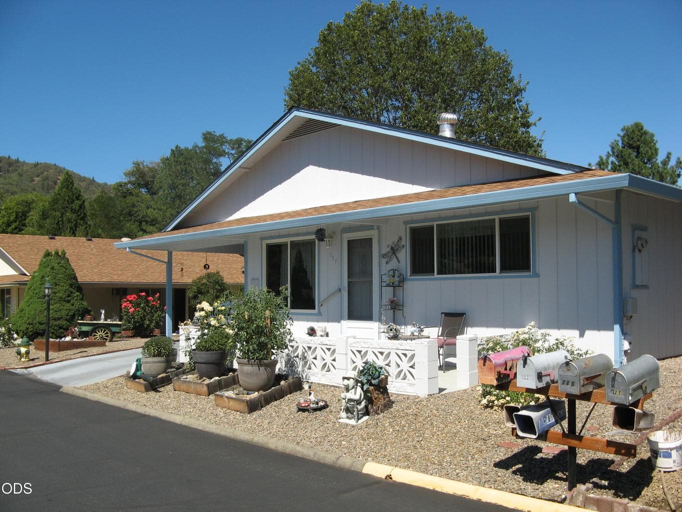 Photo of 720 Brookside Circle 1 of 27