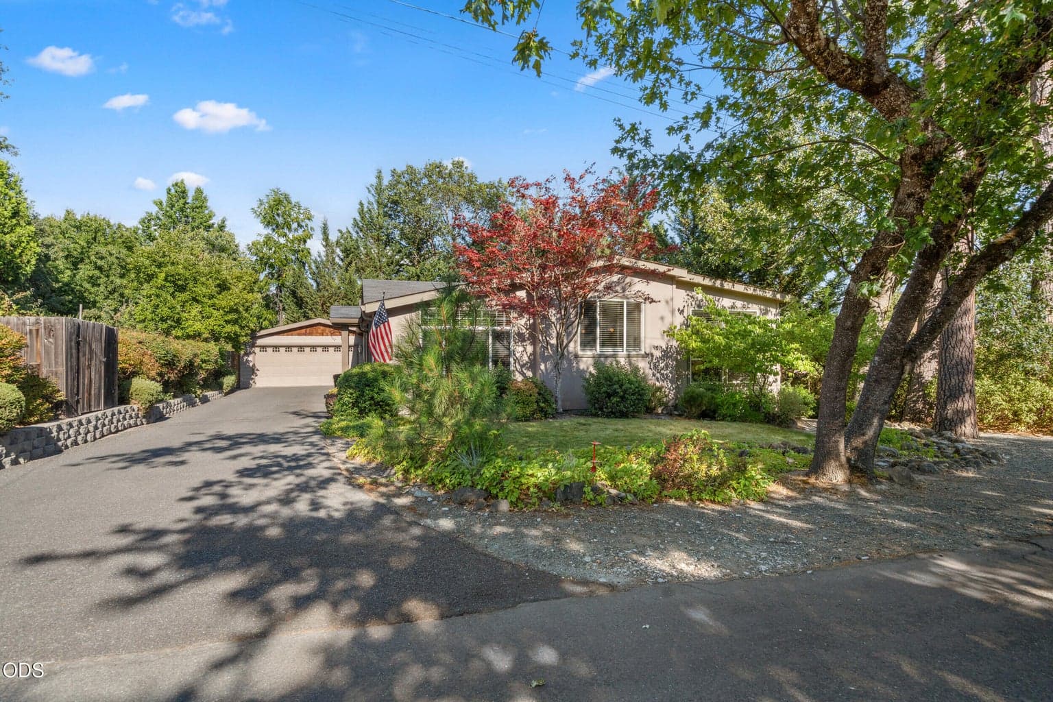 Photo of 1811 Eunice Avenue 2 of 39