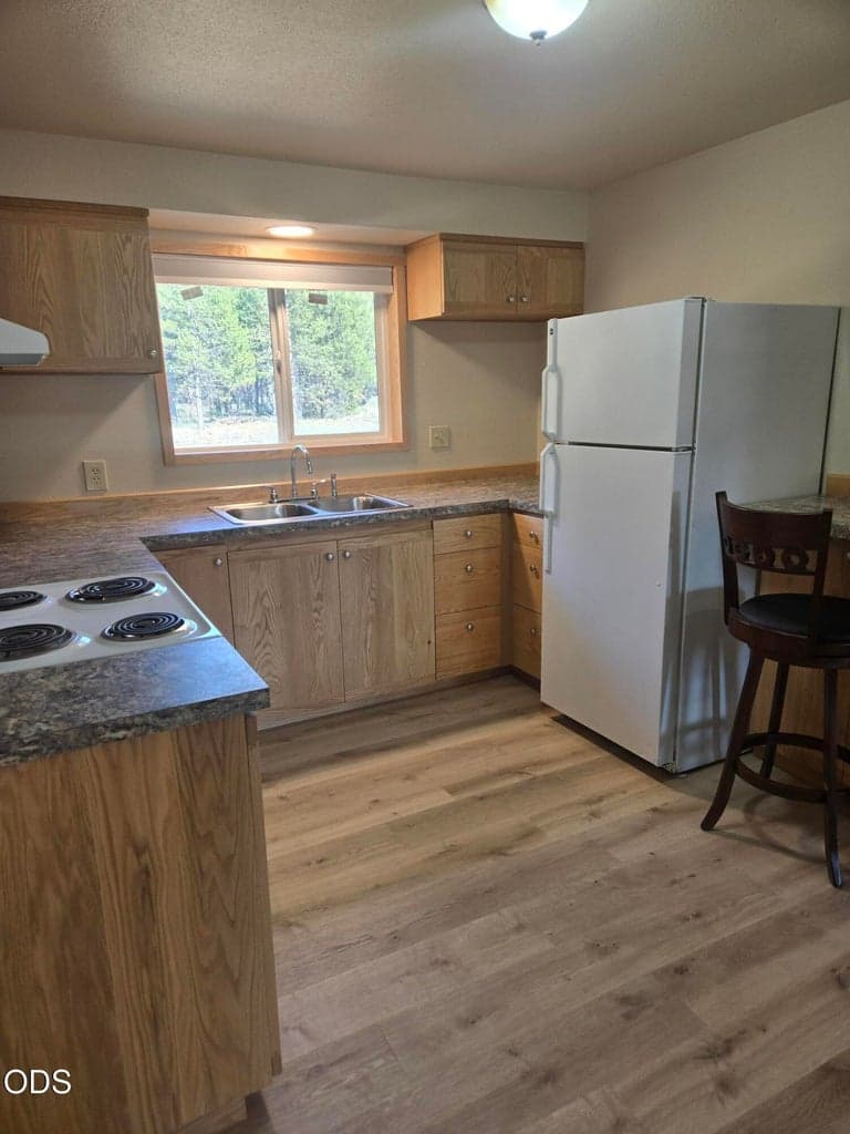 Photo of 52460 Pine Drive 6 of 16