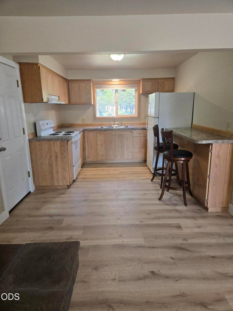 Photo of 52460 Pine Drive 7 of 16