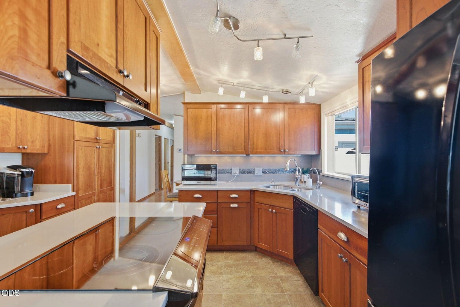 Photo of 1865 Tamarac Lane 5 of 40