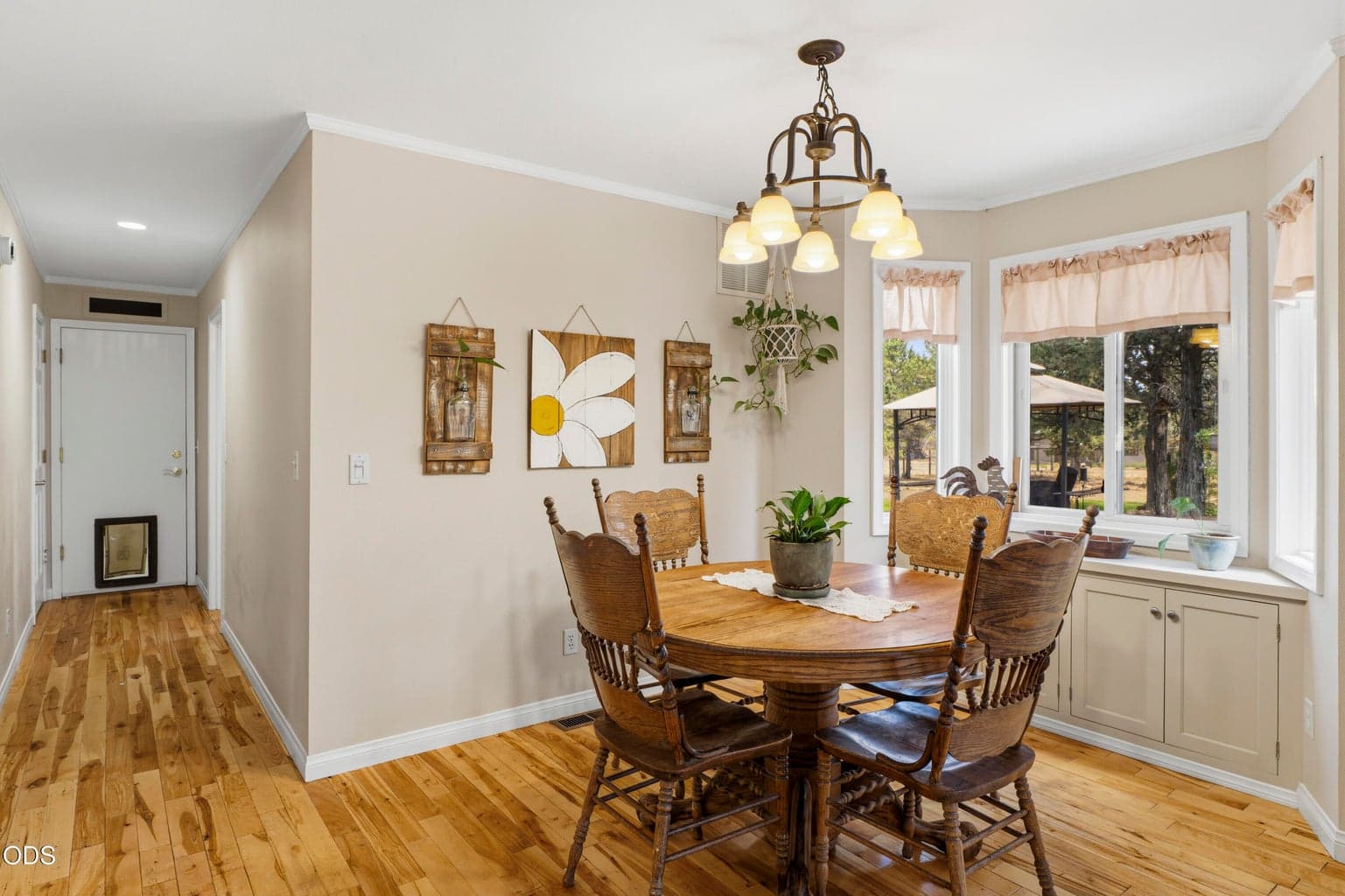 Photo of 17760 Edmundson Road 10 of 70