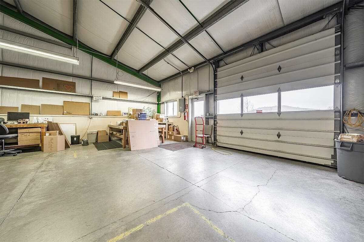 Photo of 425 Applegate Way 2 of 20