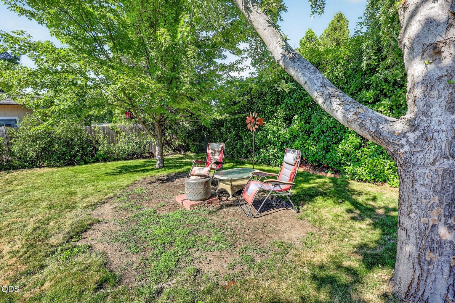 Photo of 2680 Elliott Avenue 5 of 36