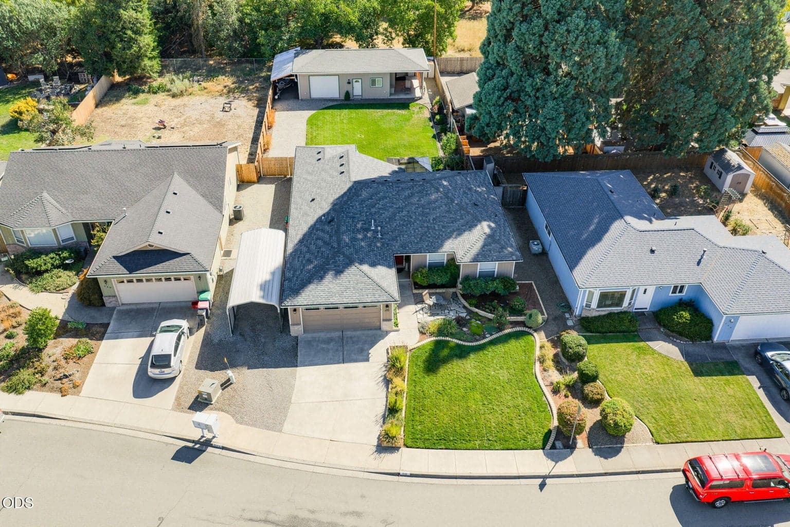 Photo of 848 Forest Glen Drive 1 of 43