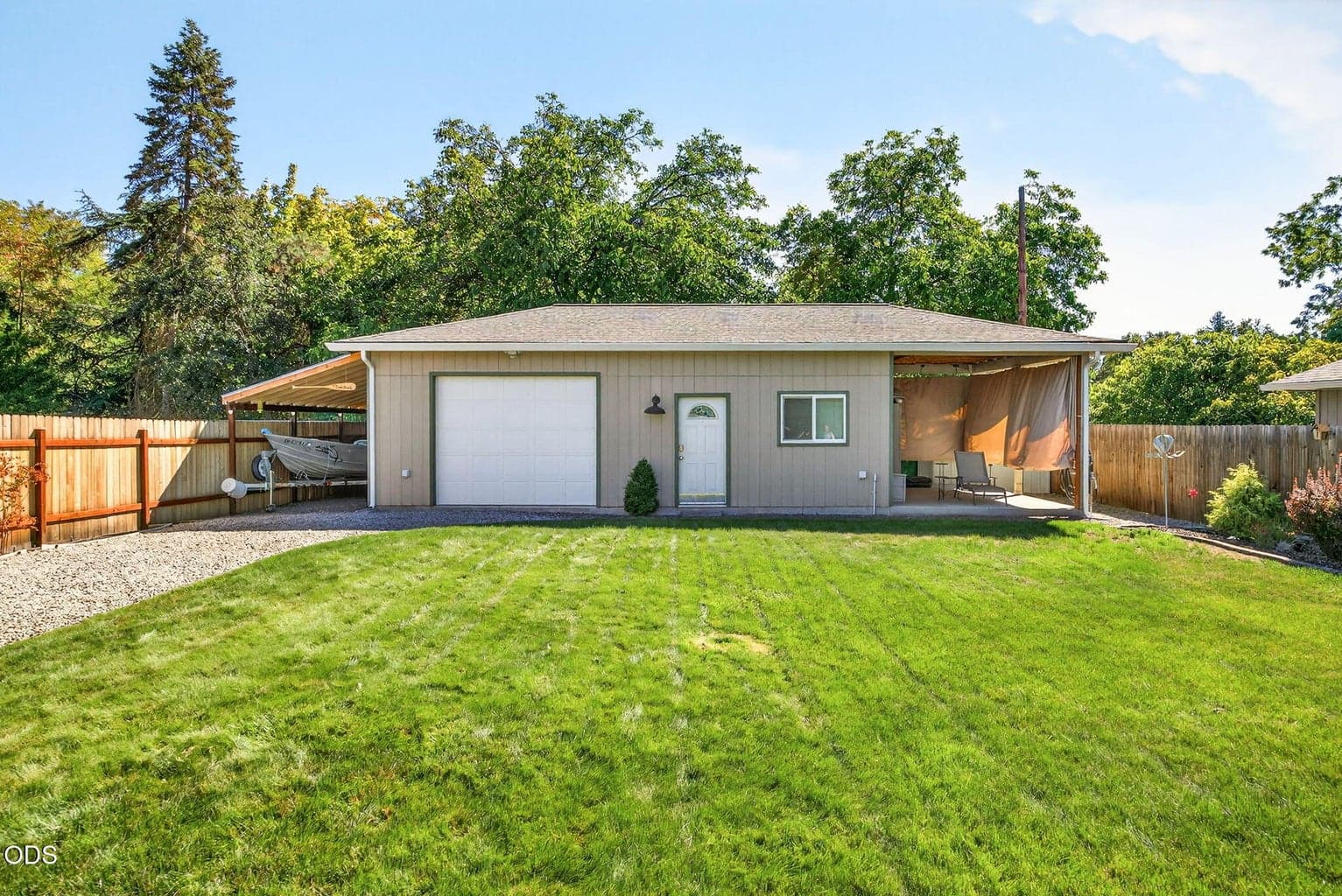 Photo of 848 Forest Glen Drive 5 of 43