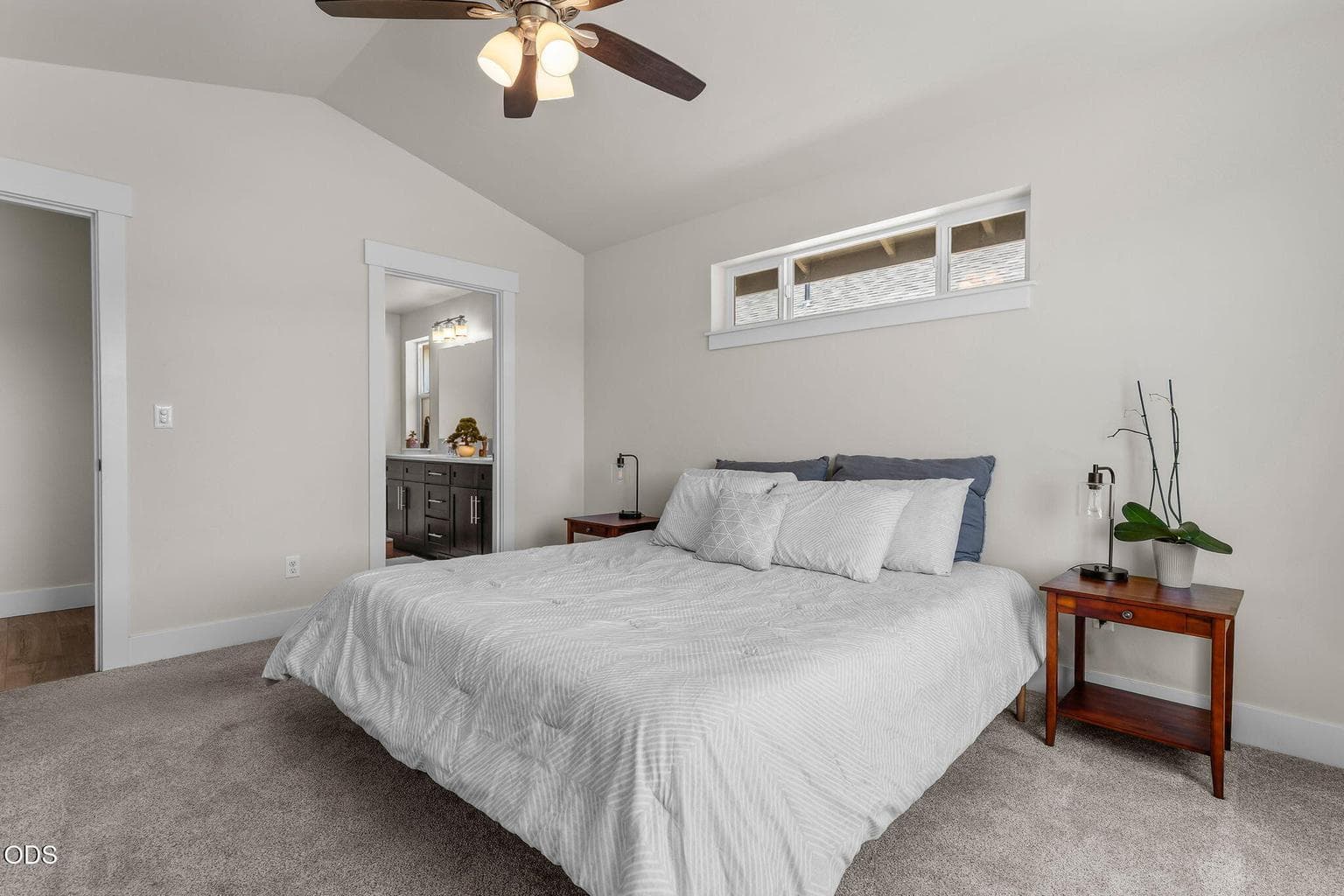 Photo of 680 NE Trestle Street 18 of 42