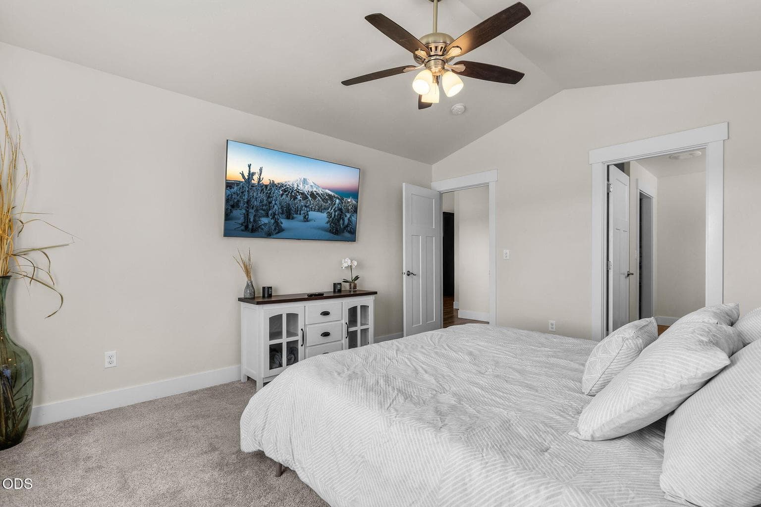 Photo of 680 NE Trestle Street 19 of 42