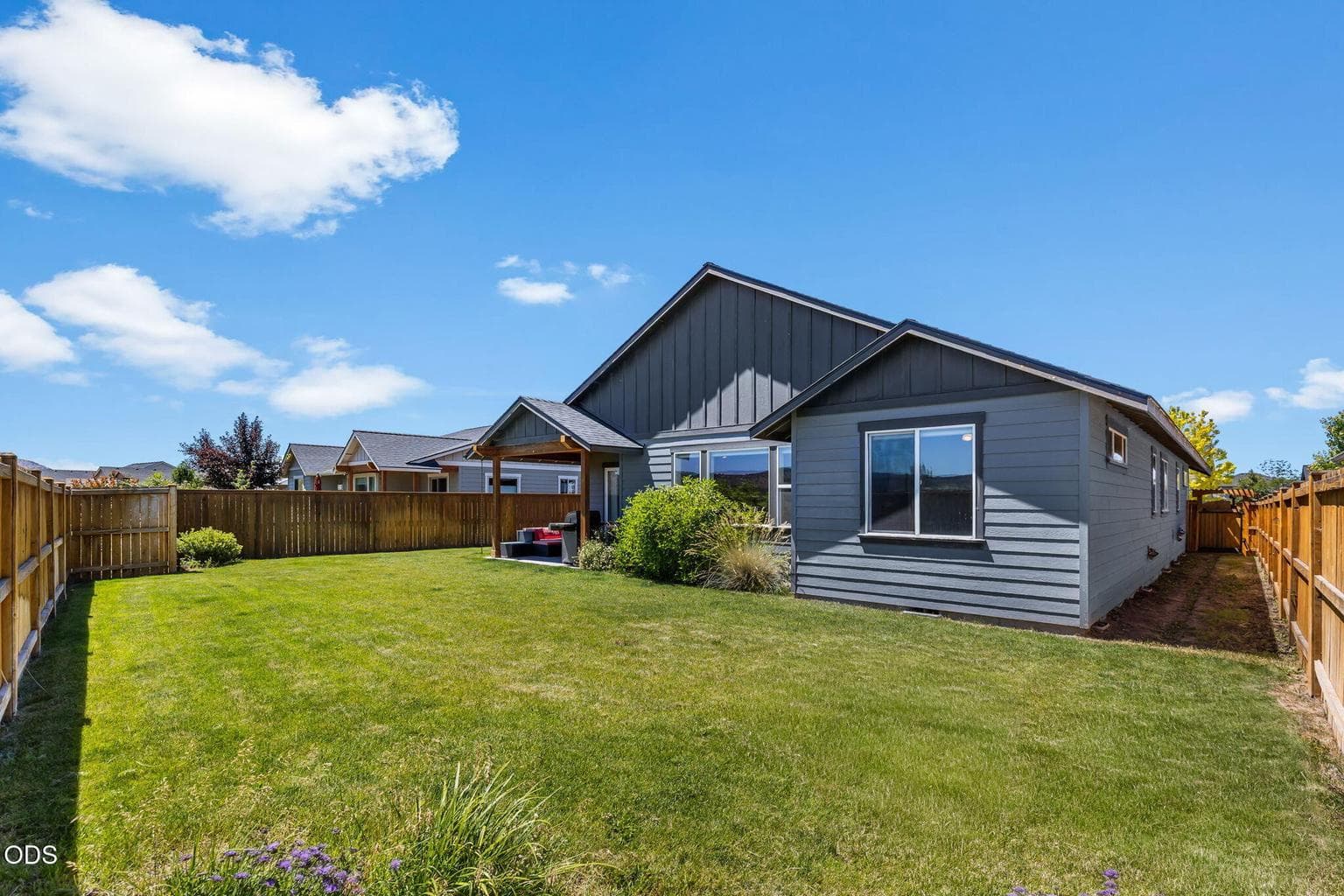 Photo of 680 NE Trestle Street 34 of 42