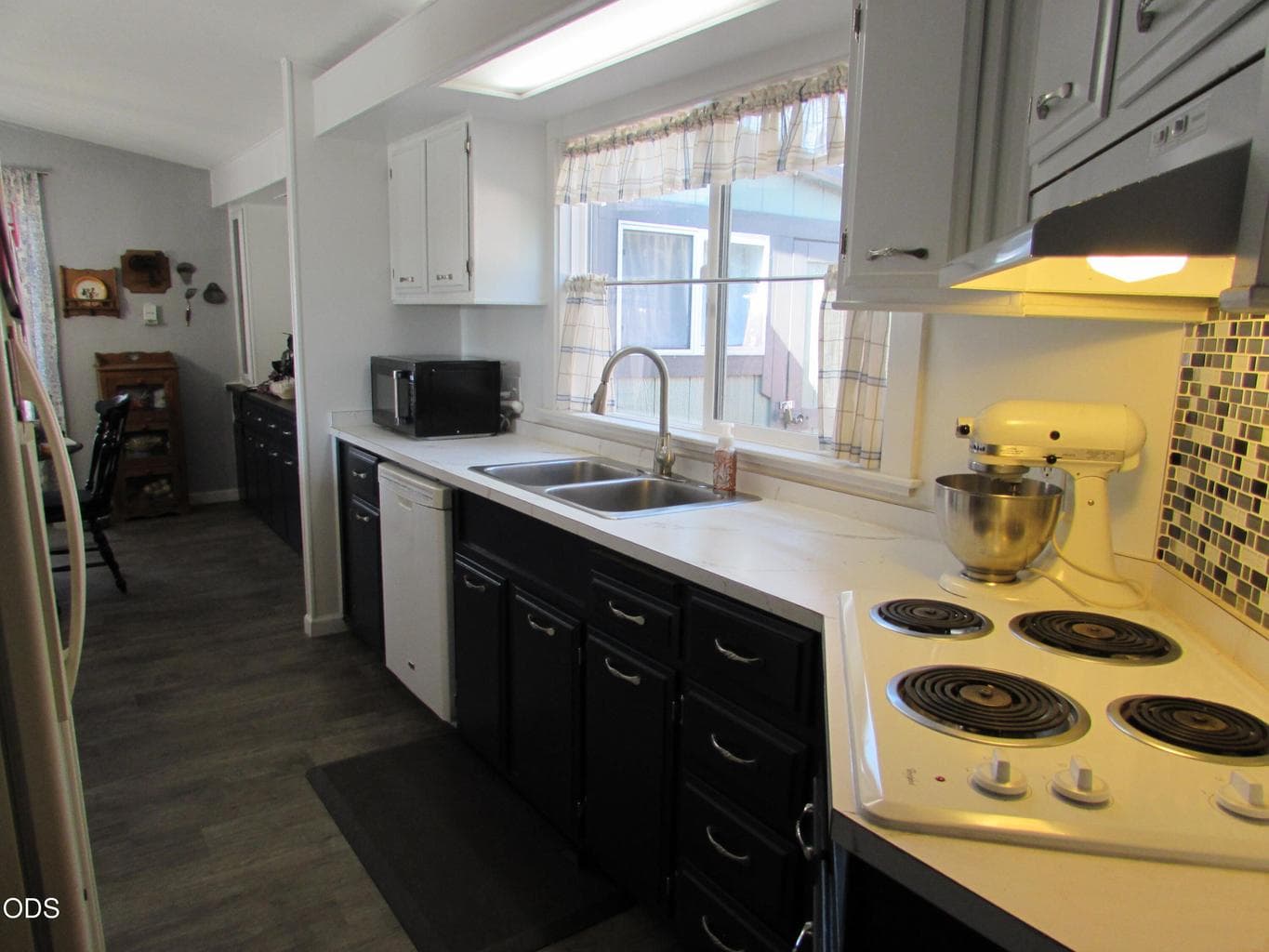Photo of 2633 SW Obsidian Avenue 16 of 27