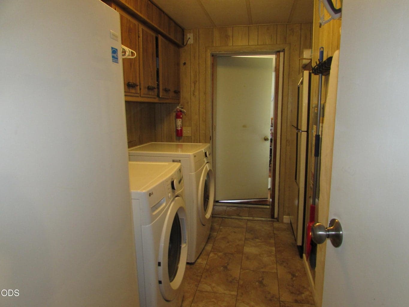Photo of 2633 SW Obsidian Avenue 24 of 27