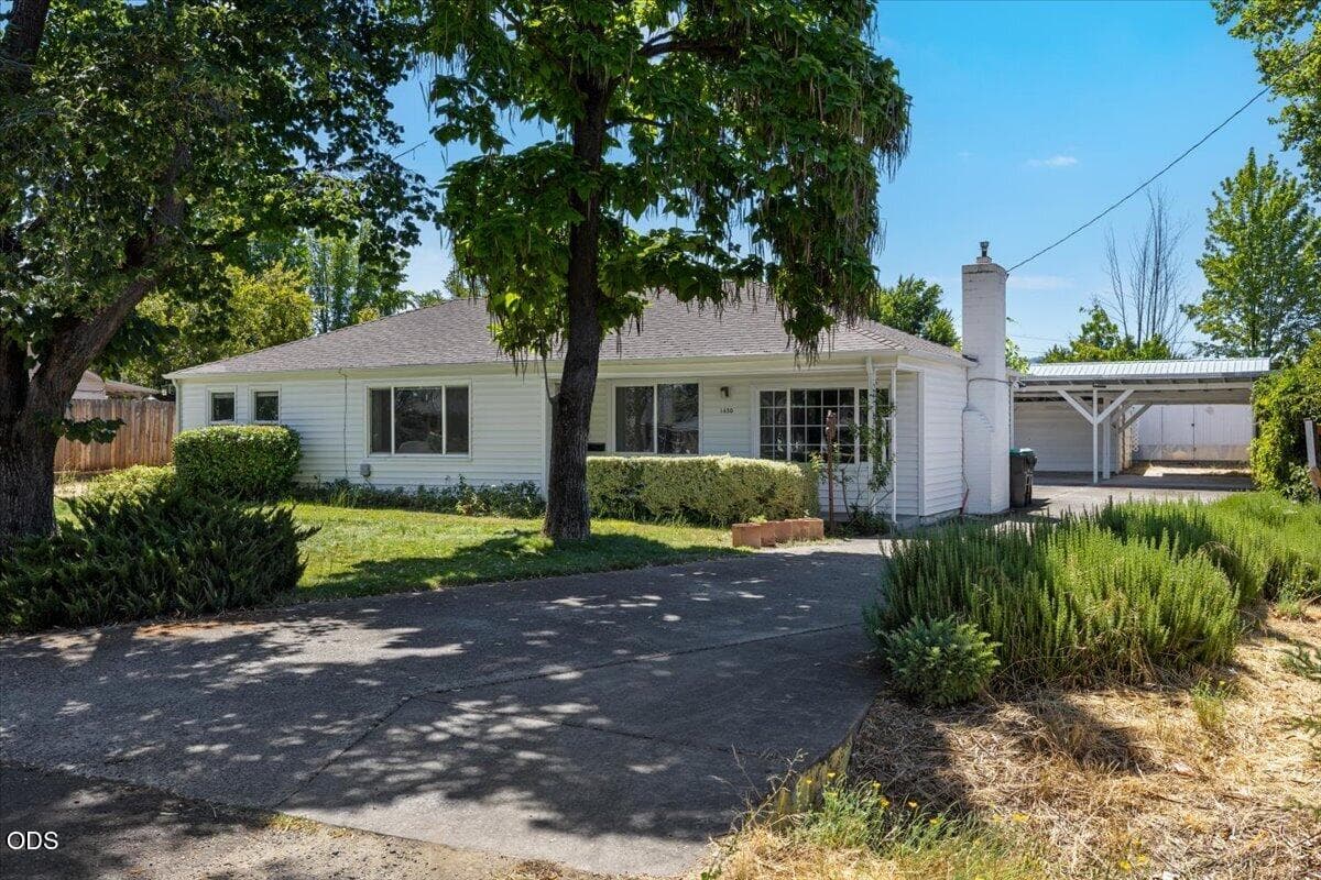 Photo of 1650 Grand Avenue 1 of 22