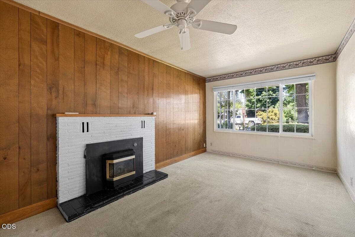 Photo of 1650 Grand Avenue 4 of 22