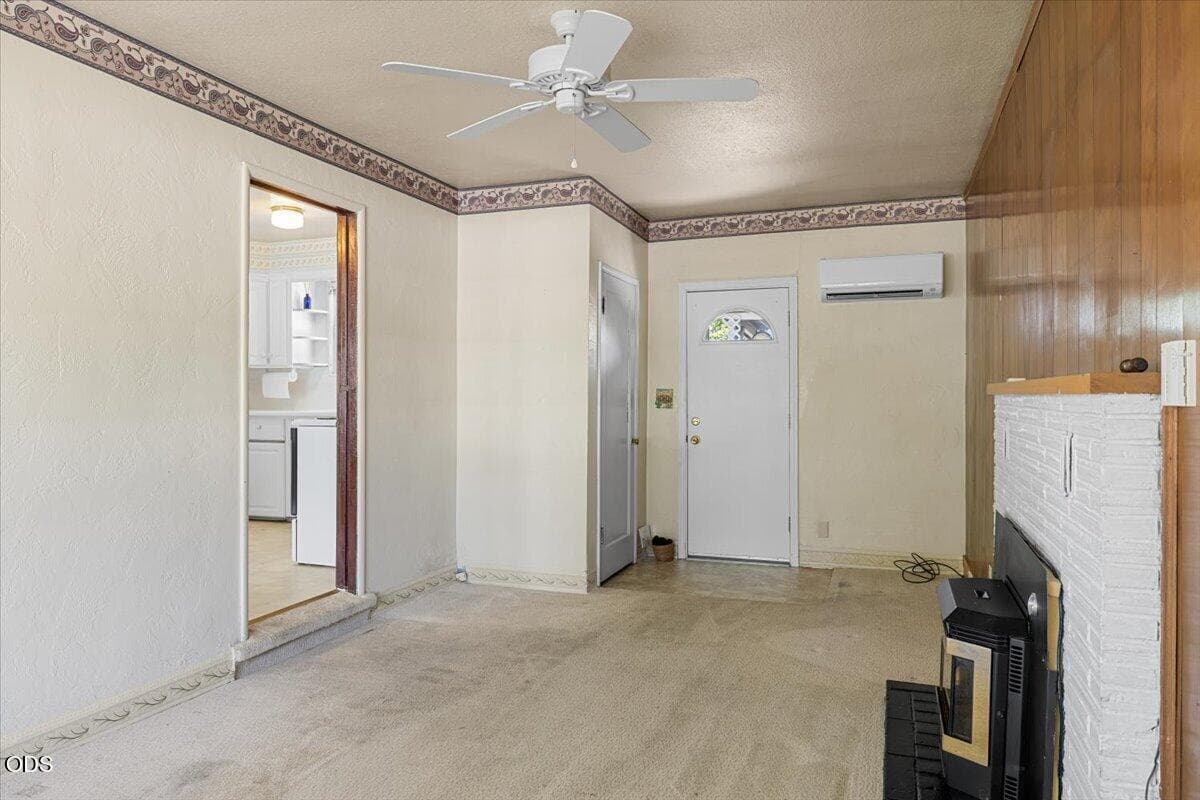 Photo of 1650 Grand Avenue 5 of 22